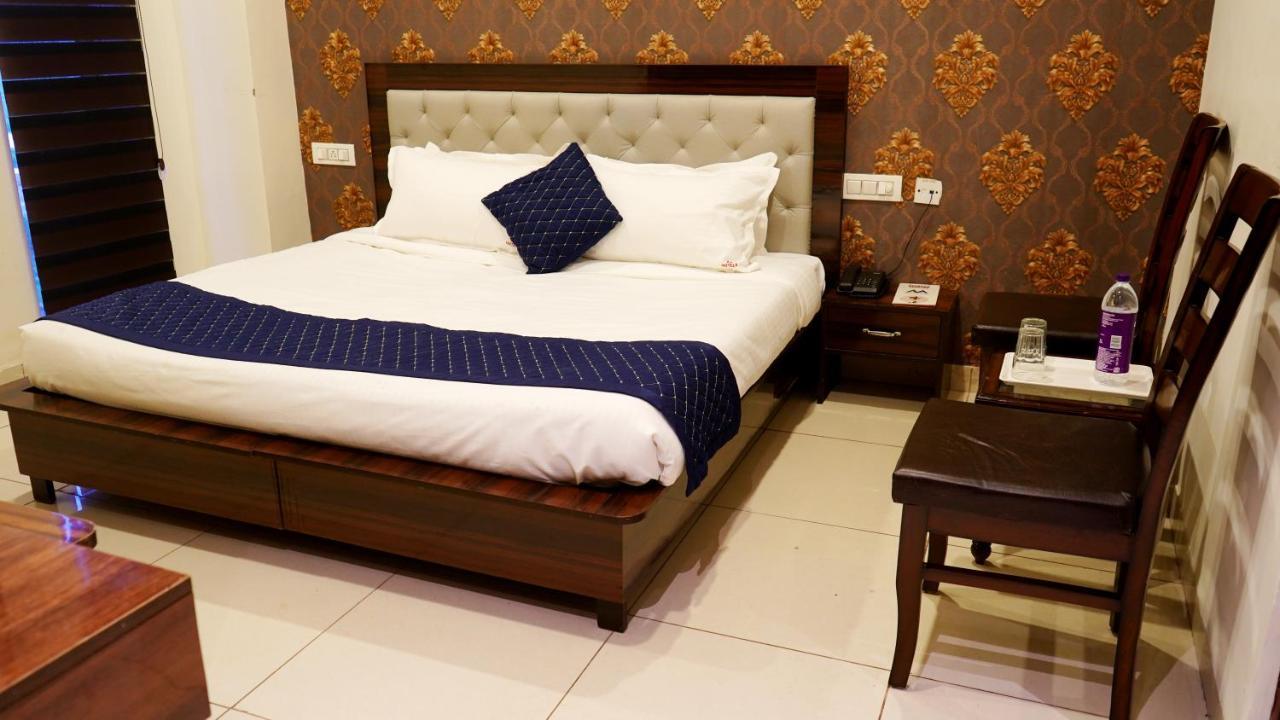Aa Hotels & Resorts Zirakpur Екстер'єр фото